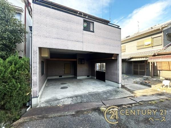 大和高田市蔵之宮町　一戸建の駐車場|■現地撮影写真■駐車スペースは３台分完備！来客時なども安心です！