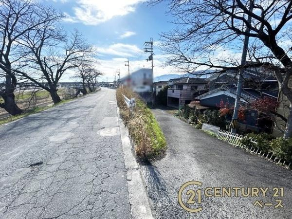 大和高田市蔵之宮町　一戸建の前面道路含む現地写真|広い幹線道路からすぐで通勤に便利です！