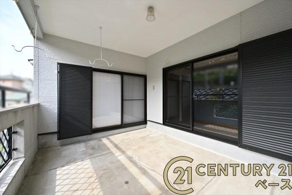 香芝市穴虫　一戸建のバルコニー|■現地撮影写真■インナーバルコニーで急な雨でも安心です！