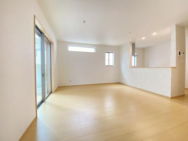 【居間・リビング】 | 垂水区城が山1丁目　新築戸建