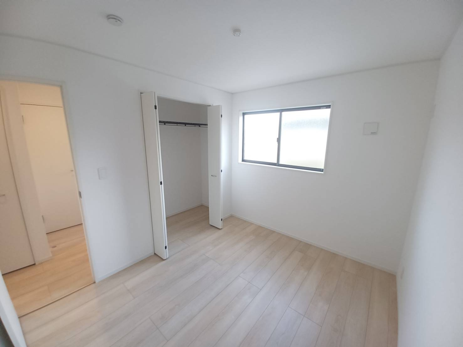 【新築戸建】仁井田町　全5棟の洋室