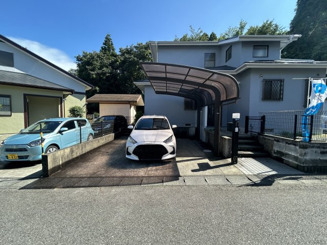 いわき市南台1丁目　中古戸建の前面道路含む現地写真