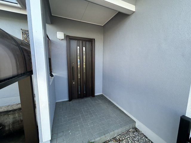 いわき市南台1丁目　中古戸建の玄関