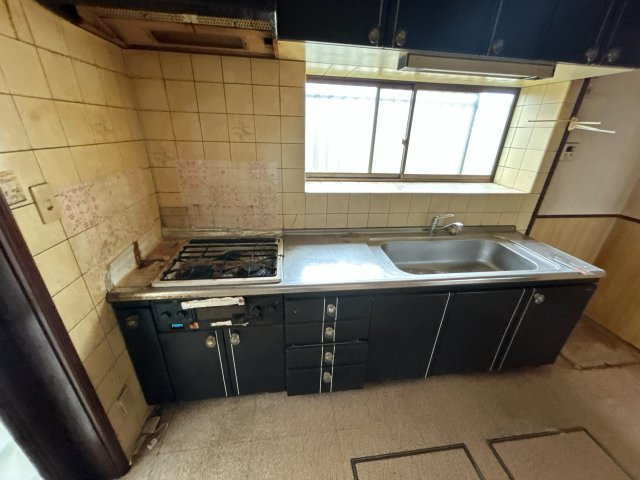 いわき市小名浜字燈籠原　中古戸建　のキッチン