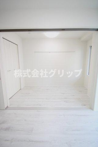 b'CASA横浜セントラルの居間・リビング