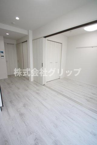 b'CASA横浜セントラルの居間・リビング