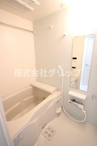 b'CASA横浜セントラルの浴室