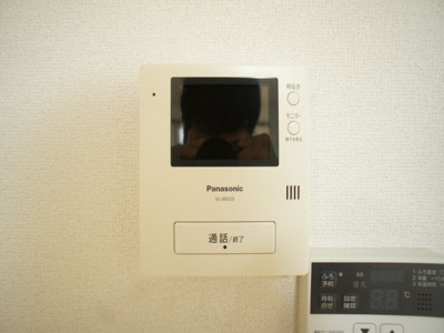 【セキュリティ】 | サンディーアＡ | 訪問者の確認ができるTVドアホン付きです♪