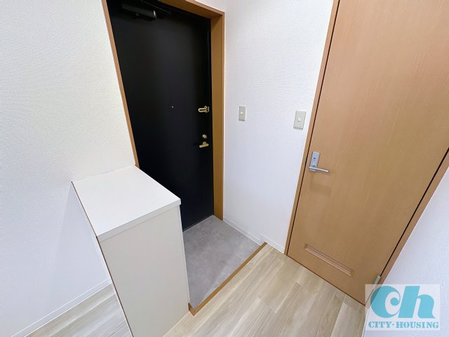 プロスペールS 201号室の玄関