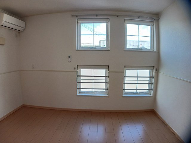 ＦＯＲＥＳＴ出島の内装