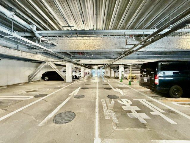 アップルタワー東京キャナルコートの駐車場|【敷地内駐車場】最新の空き状況や費用などの詳細は担当スタッフまでお問い合わせください。