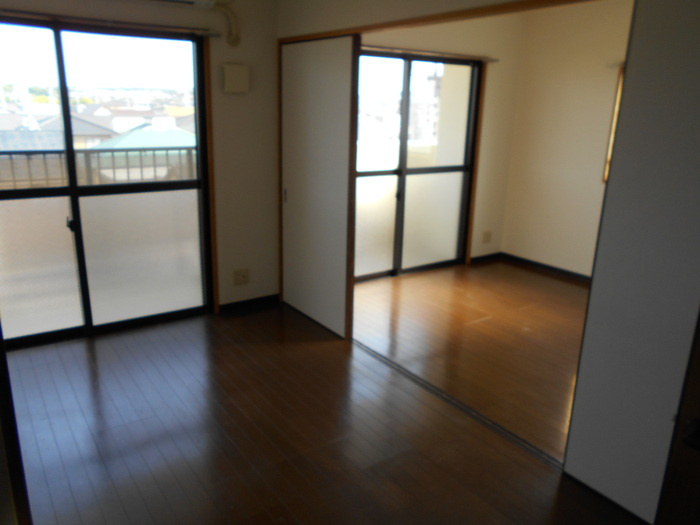 サニーコート神領の居間・リビング|DK、洋室