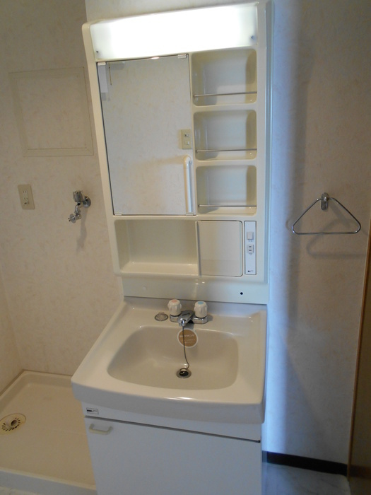 サニーコート神領の洗面所|洗面台、室内洗濯機置き場