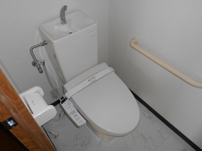 サニーコート神領のトイレ|温水洗浄暖房便座