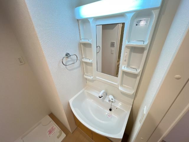 タイニーヴィラの洗面所|洗髪洗面化粧台（イメージ）