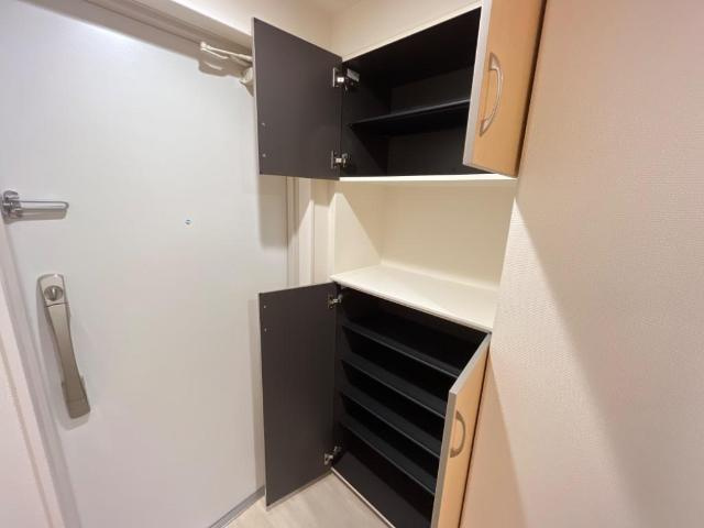 タイニーヴィラの収納|下駄箱（イメージ）