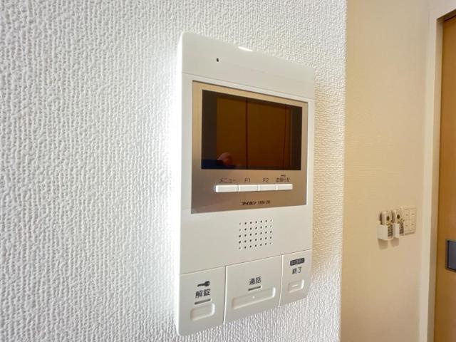 タイニーヴィラの内装|カメラ付インターホン（イメージ）