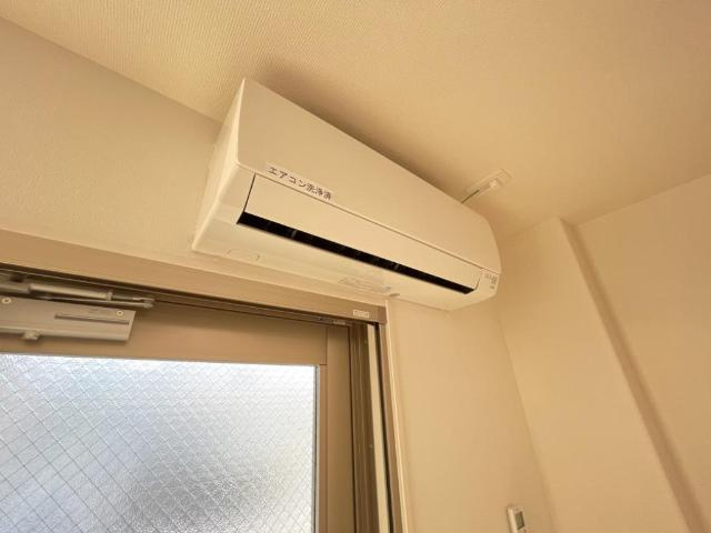 タイニーヴィラの設備|エアコン（イメージ）