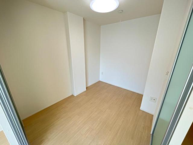 タイニーヴィラの内装|洋室（イメージ）