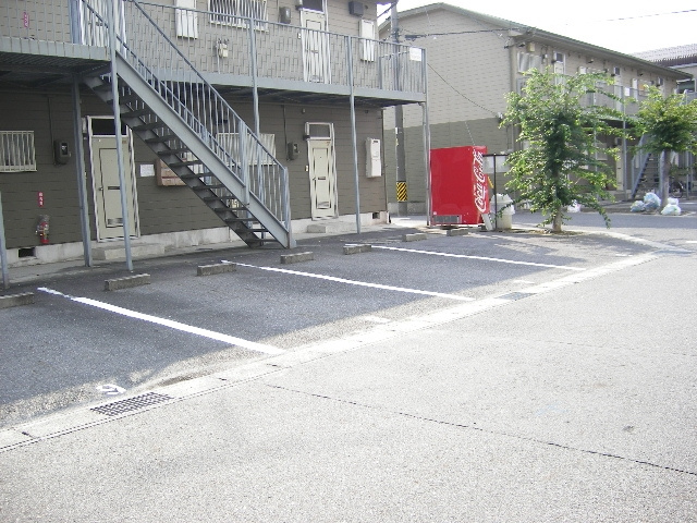 エトワール　Fの駐車場