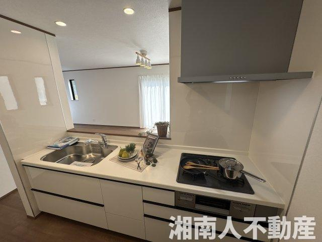 茅ヶ崎市柳島2丁目　新築戸建て　全１棟のキッチン|お料理しやすいキッチンです