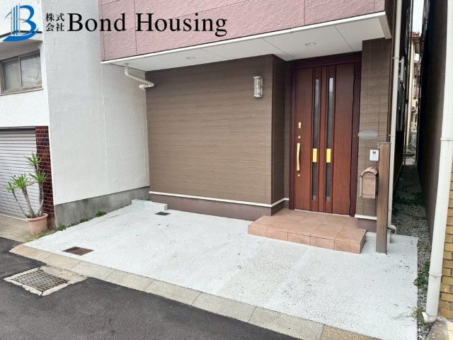 「オール電化」「明石海峡大橋一望」岬町 築20年の玄関