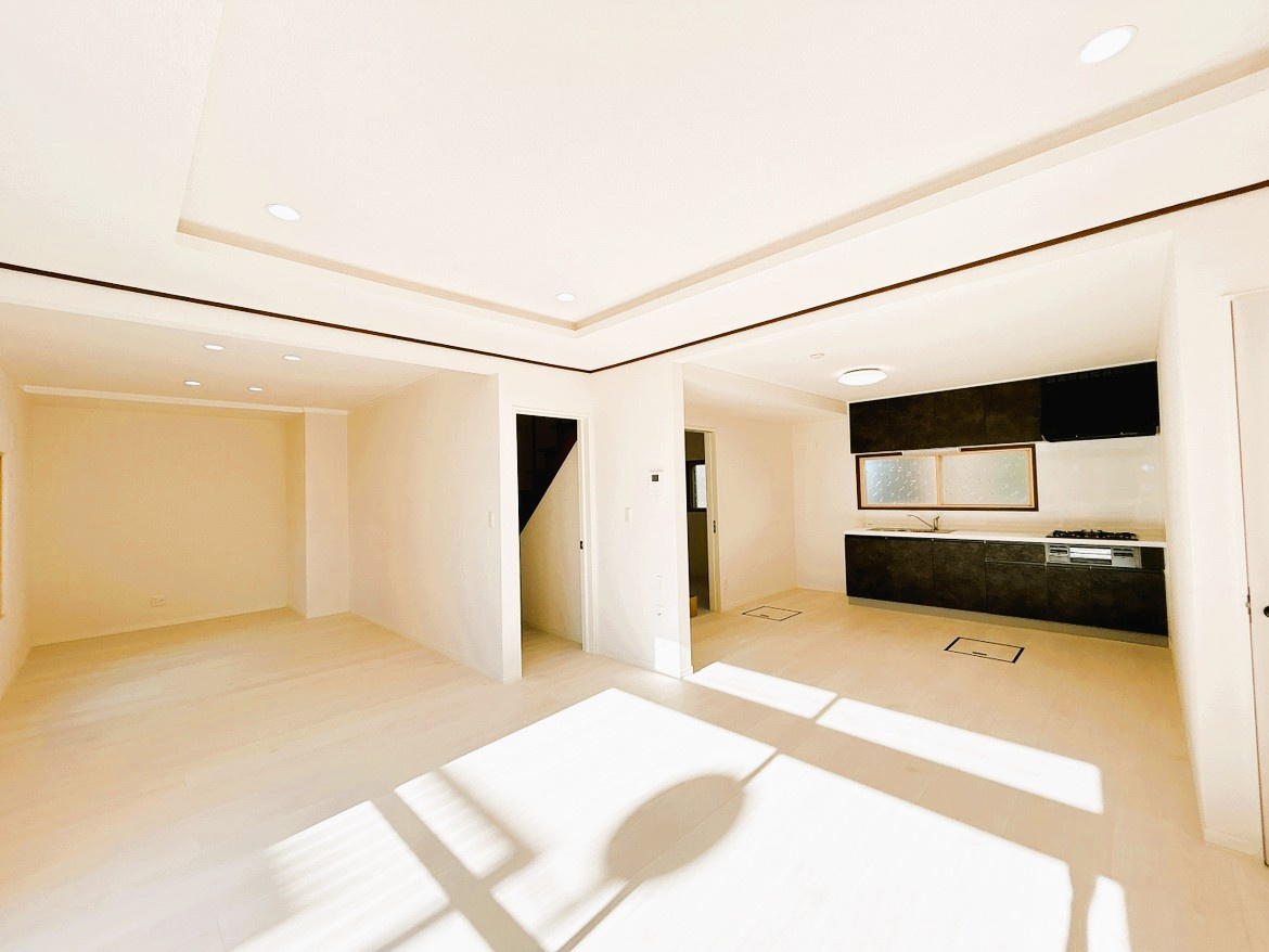 網走市潮見９丁目７戸建の居間・リビング