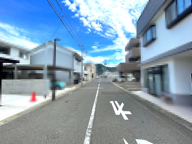 敦賀市相生町中古戸建の前面道路含む現地写真