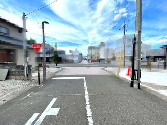 敦賀市相生町中古戸建の前面道路含む現地写真