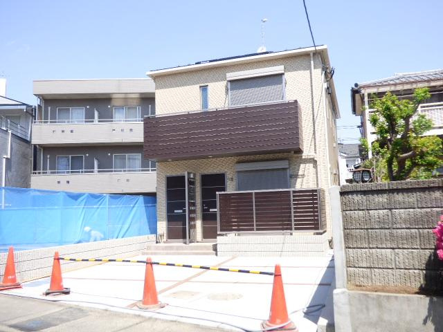 川崎市高津区久地１丁目のアパート