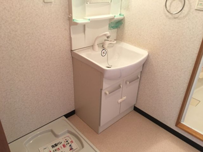 【独立洗面台】 | リバーサイドレジデンス | 独立洗面台でゆっくり朝の準備ができます☆