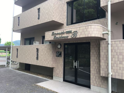 【エントランス】 | リバーサイドレジデンス