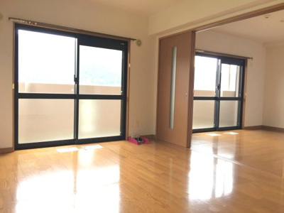 【居間・リビング】 | リバーサイドレジデンス