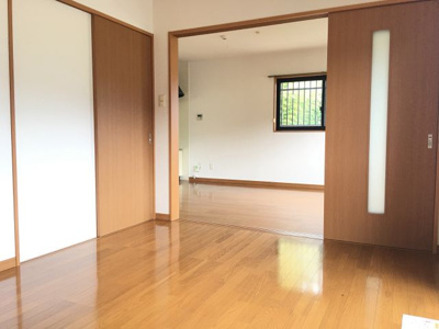 【洋室】 | リバーサイドレジデンス