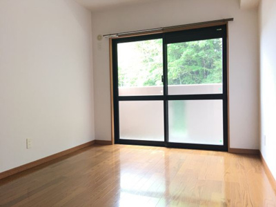 【洋室】 | リバーサイドレジデンス