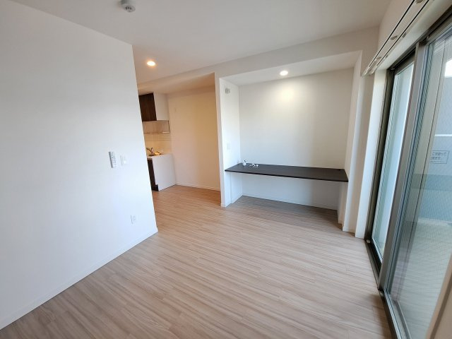 アイエフノヴァ水波町の居間・リビング