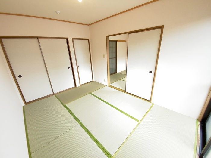 熊本市南区刈草３丁目のアパートの和室