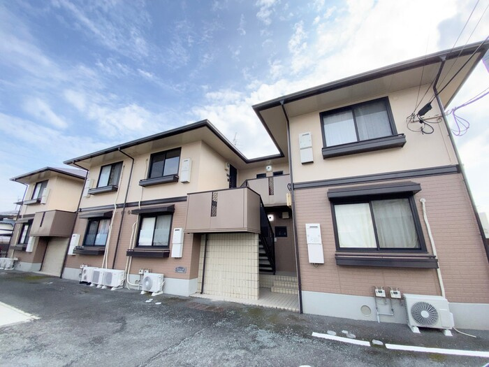 熊本市南区刈草３丁目のアパートの外観