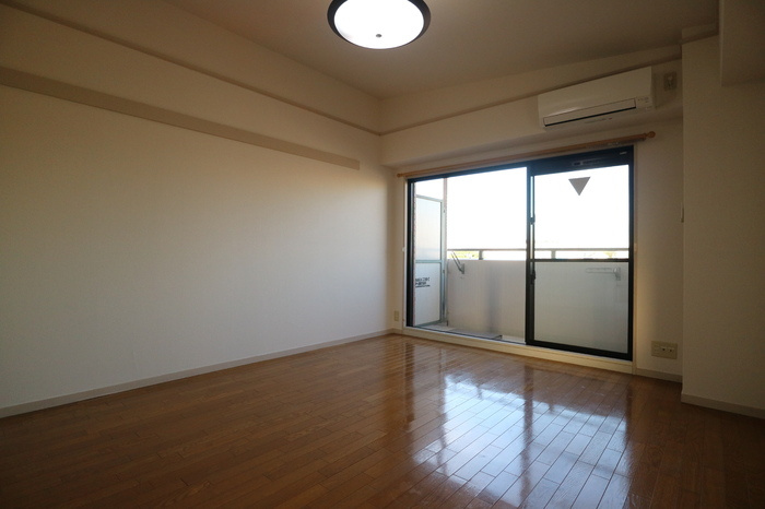 ラッフィナート有瀬の居間・リビング