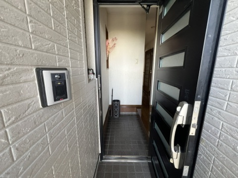 川崎市中原区上小田中6丁目　中古戸建の玄関|毎日通る玄関はこちらです