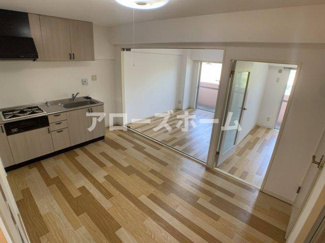 【居間・リビング】