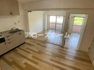 【居間・リビング】