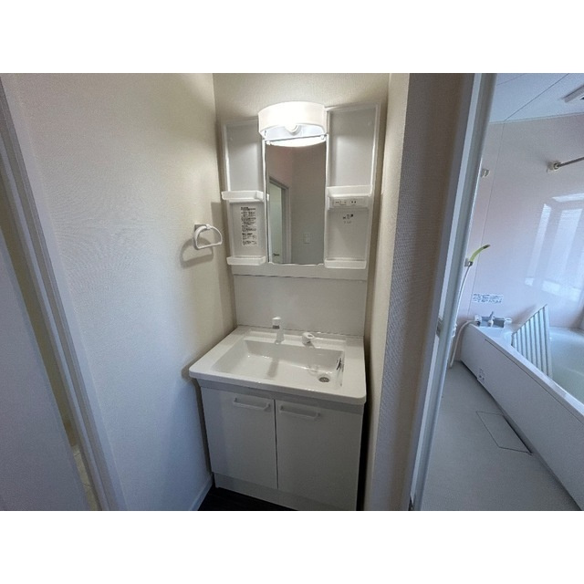 リブレス南浦和の洗面所|広い洗面スペース