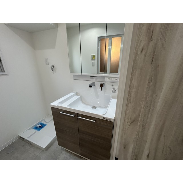 uハウスの洗面所|脱衣スペースもあります