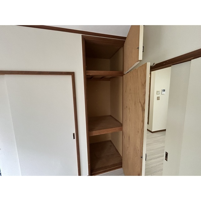 サンドリングハイムBの内装|明るい色調の室内です