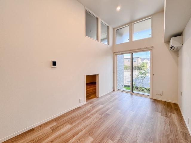 さいたま市中央区八王子２丁目のアパートの居間・リビング|ゆったりとした居間です