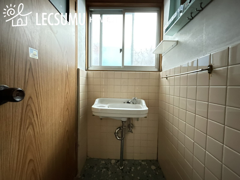 姫路市飾磨区英賀/中古戸建の洗面所