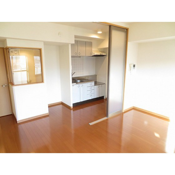 ロイヤルヒルズ浦和の居間・リビング|リビング