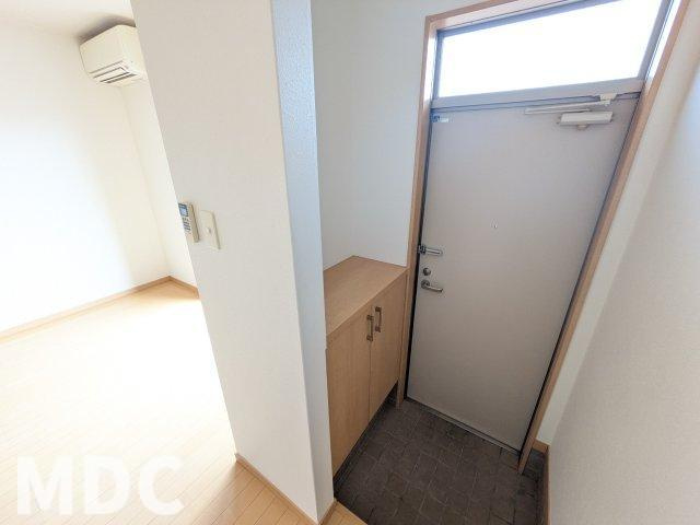 メゾネットかねえの玄関