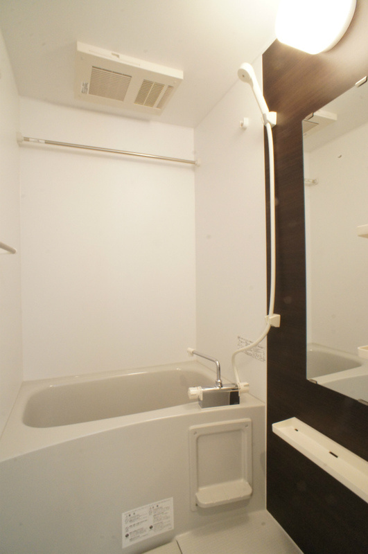 リブリ・アザリアの浴室|コンパクトで使いやすいお風呂です